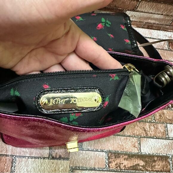 Betsey Johnson Kitsch phone Retro metallic crossbody Bag - Picture 4 of 13